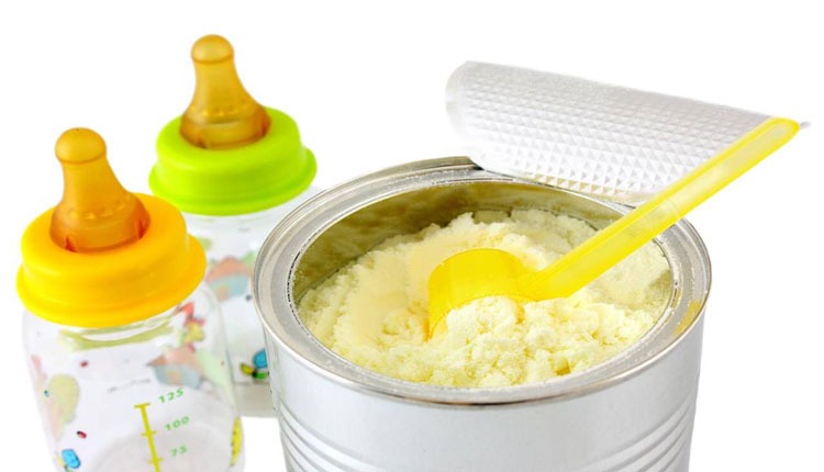 تغذیه نوزاد با شیر خشک