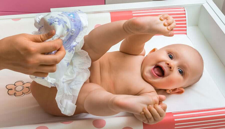سوختگی پای نوزاد و تعویض پوشک